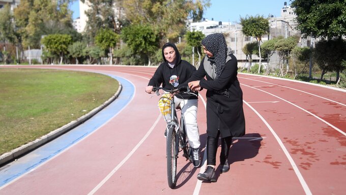 Gaza_Bicycle_teach_alone.JPG