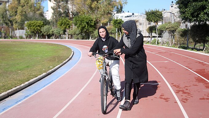 Gaza_Bicycle_teach_alone.JPG