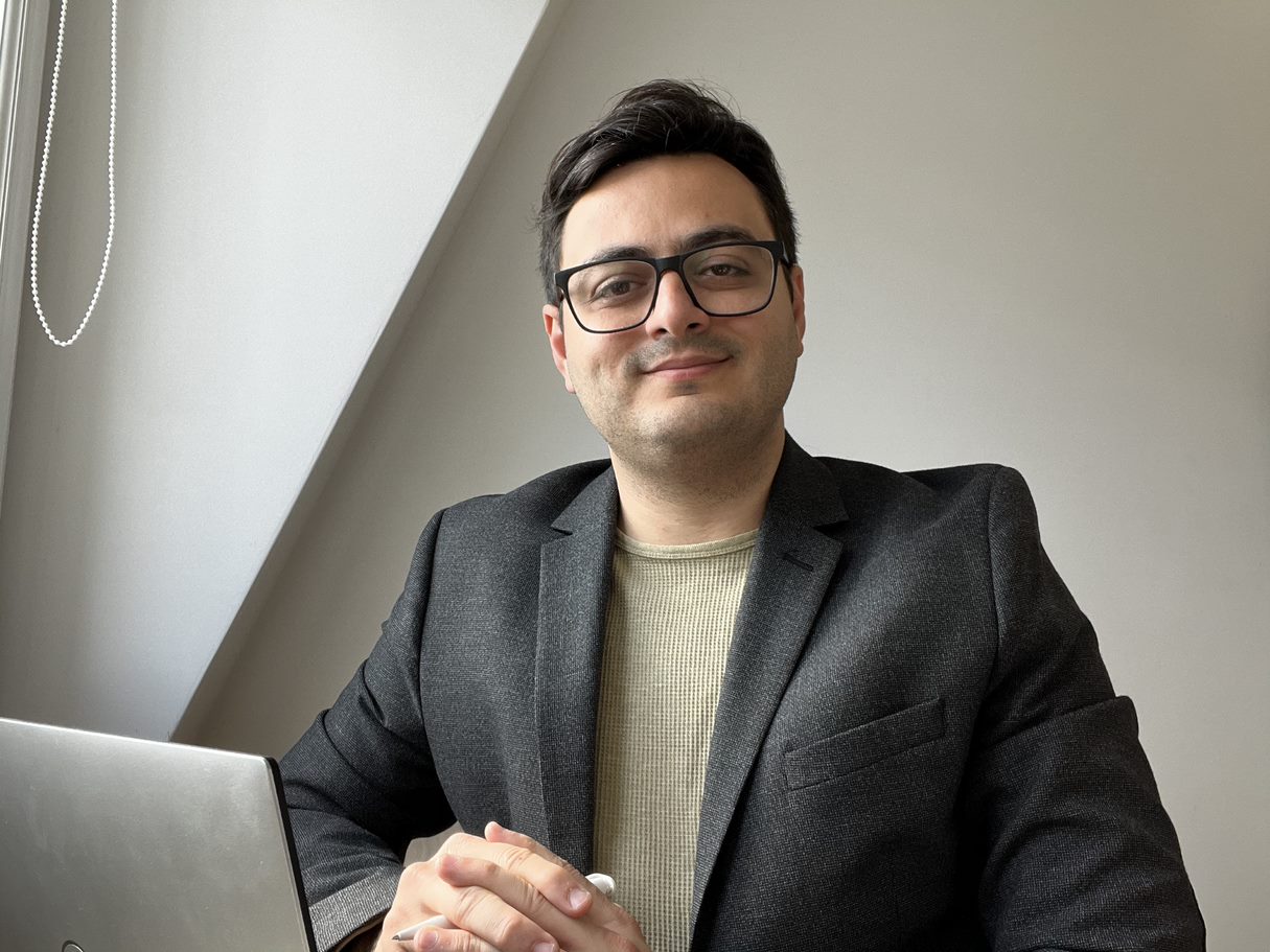  Ehsan Hosseinzadeh